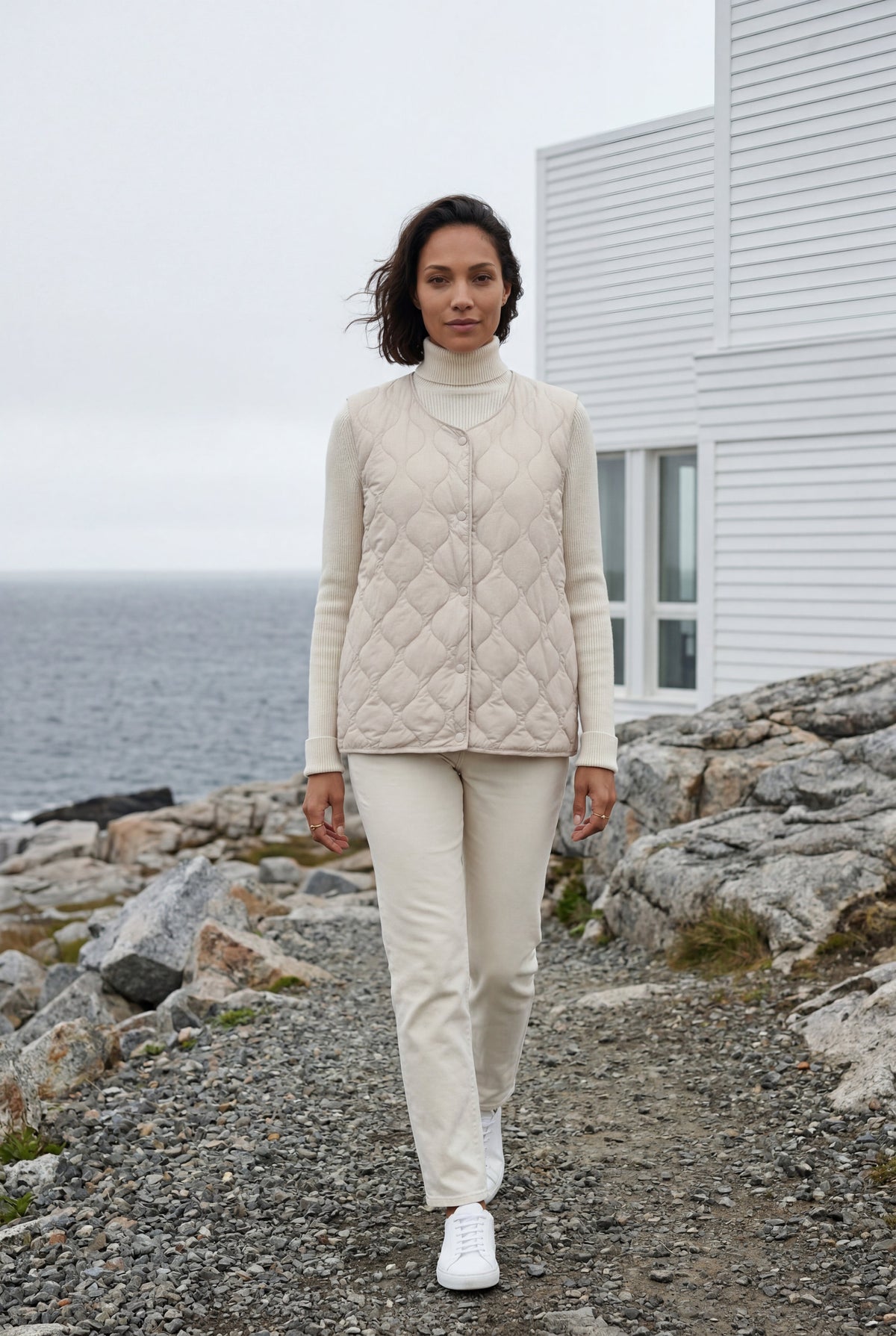 Ivory Diamond-quilted Sleeveless Bodywarmer Vest with Snap Closure - Photo 5
